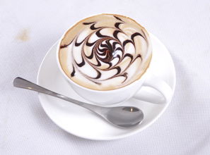 城市生活的速寫 甜點(diǎn)、飲品與快餐的日常交響